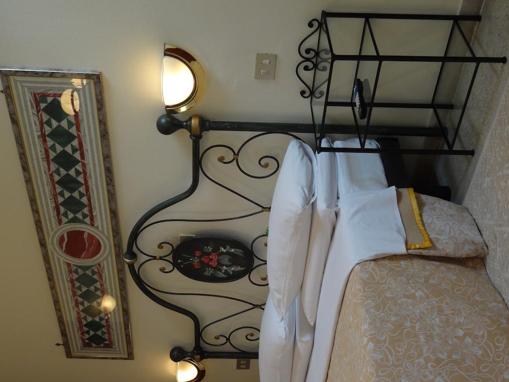 Hotel Minerva & Nettuno Венеция Екстериор снимка
