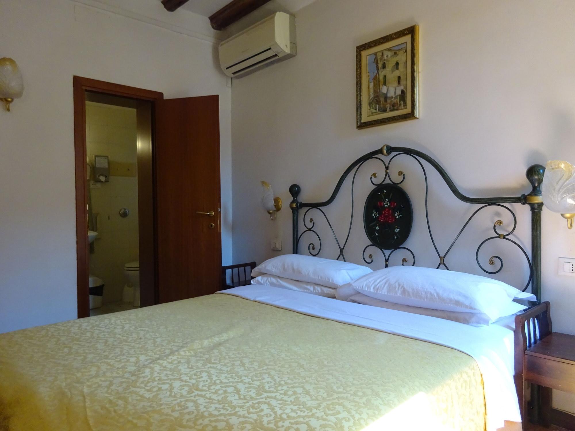 Hotel Minerva & Nettuno Венеция Екстериор снимка